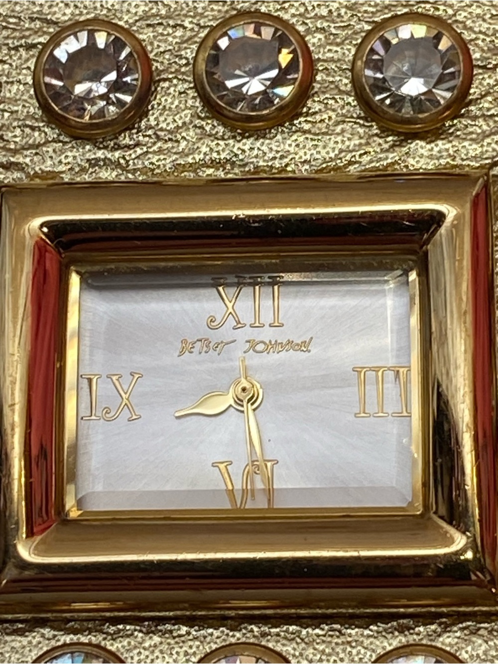 Betsey Johnson Gold Crystal-Studded Bracelet Watch vintage - Picture 6 of 10